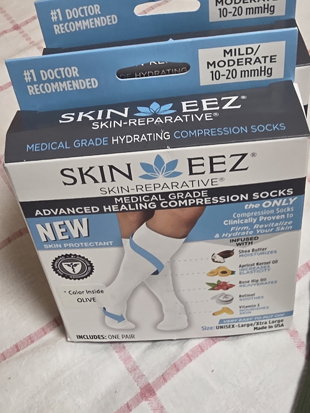 3 Pair SKINEEZ Medical-Grade Compression Socks - Unisex